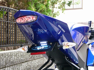 ★返金保証&送料無料★ YZF R125 MT-125 フェンダーレスキット / マフラー カウル スクリーン ステップ ミラー タンク ヘッドライト シート LEDフェンダーレスキット（ナンバー取付ステー） YZF-R3⁄25、MT-03⁄25